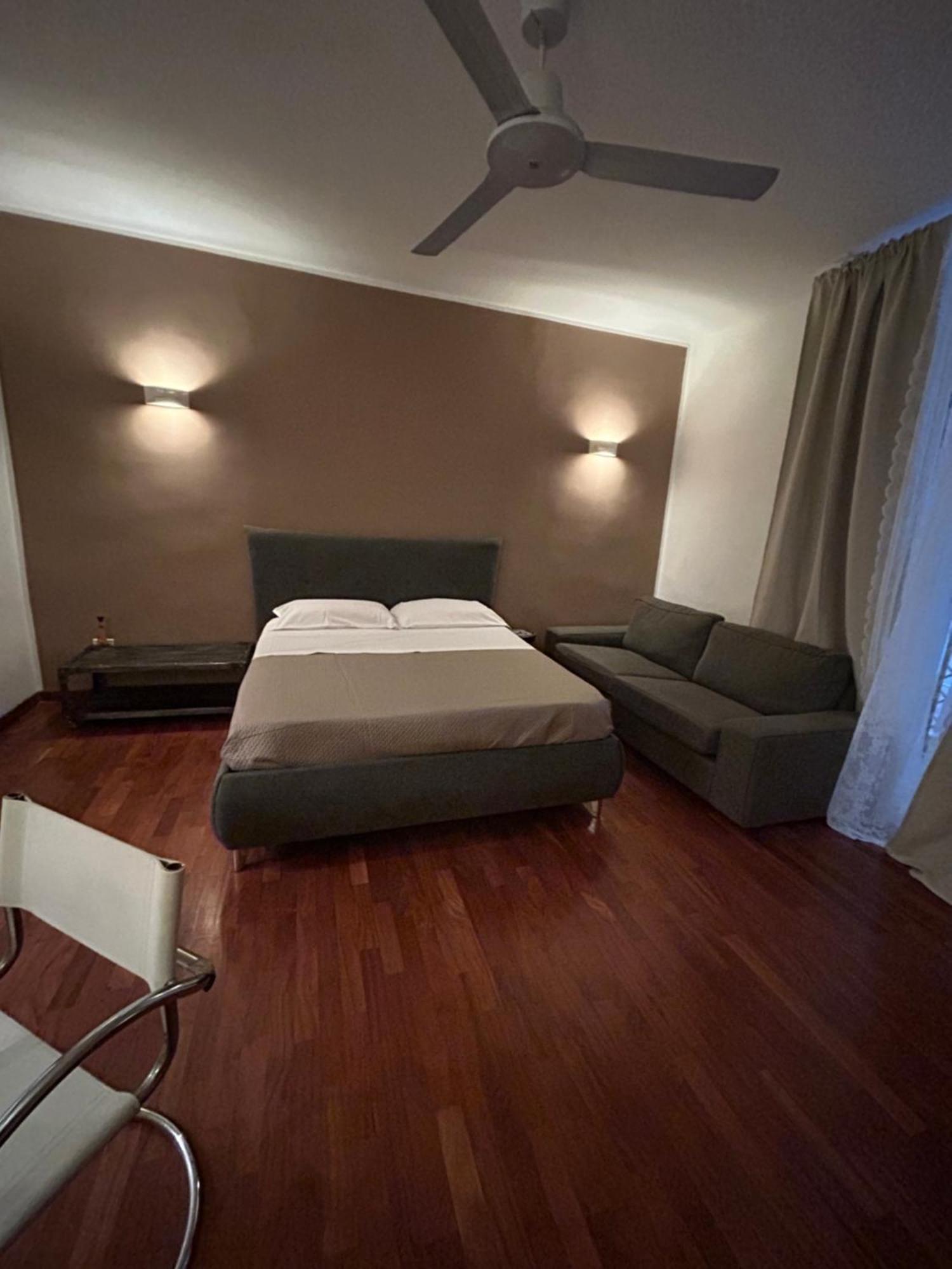 Anni Apartment Chiaia Naples Luaran gambar